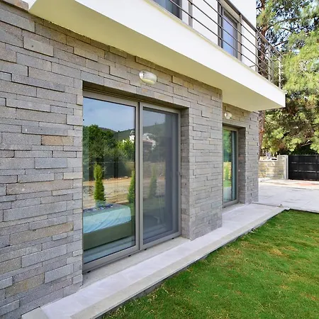 Guvey Homes * Torba
